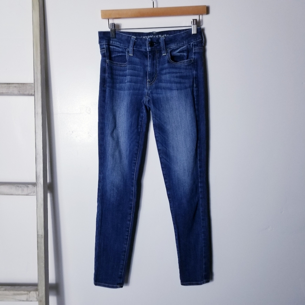 AMERICAN EAGLE OUTFITTERS SUPER STRETCH JEGGINGS SIZE 2